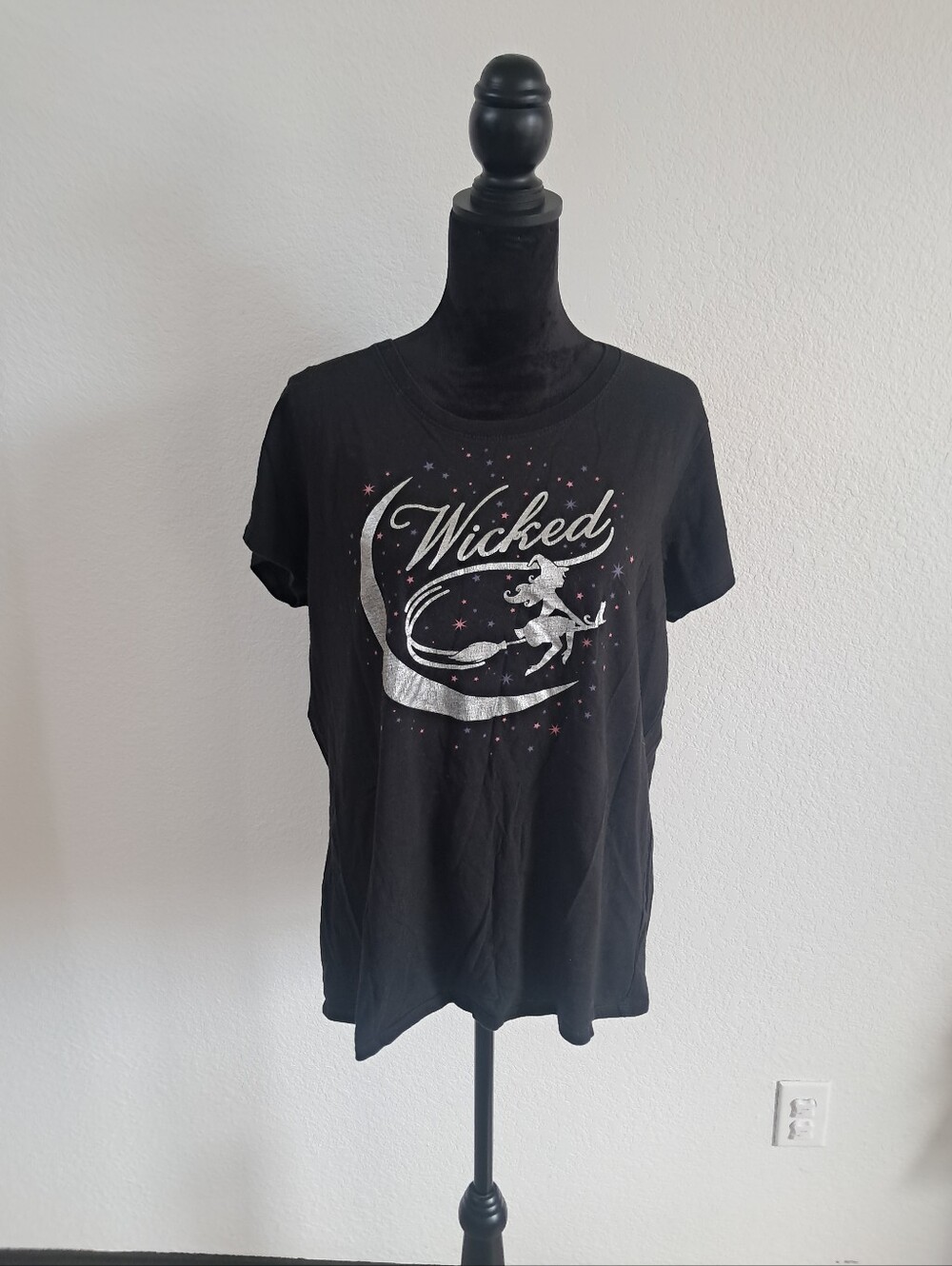 Wicked Graphic T Shirt Women 2X Black Silver Short Sleeve 100% Cotton Halloween